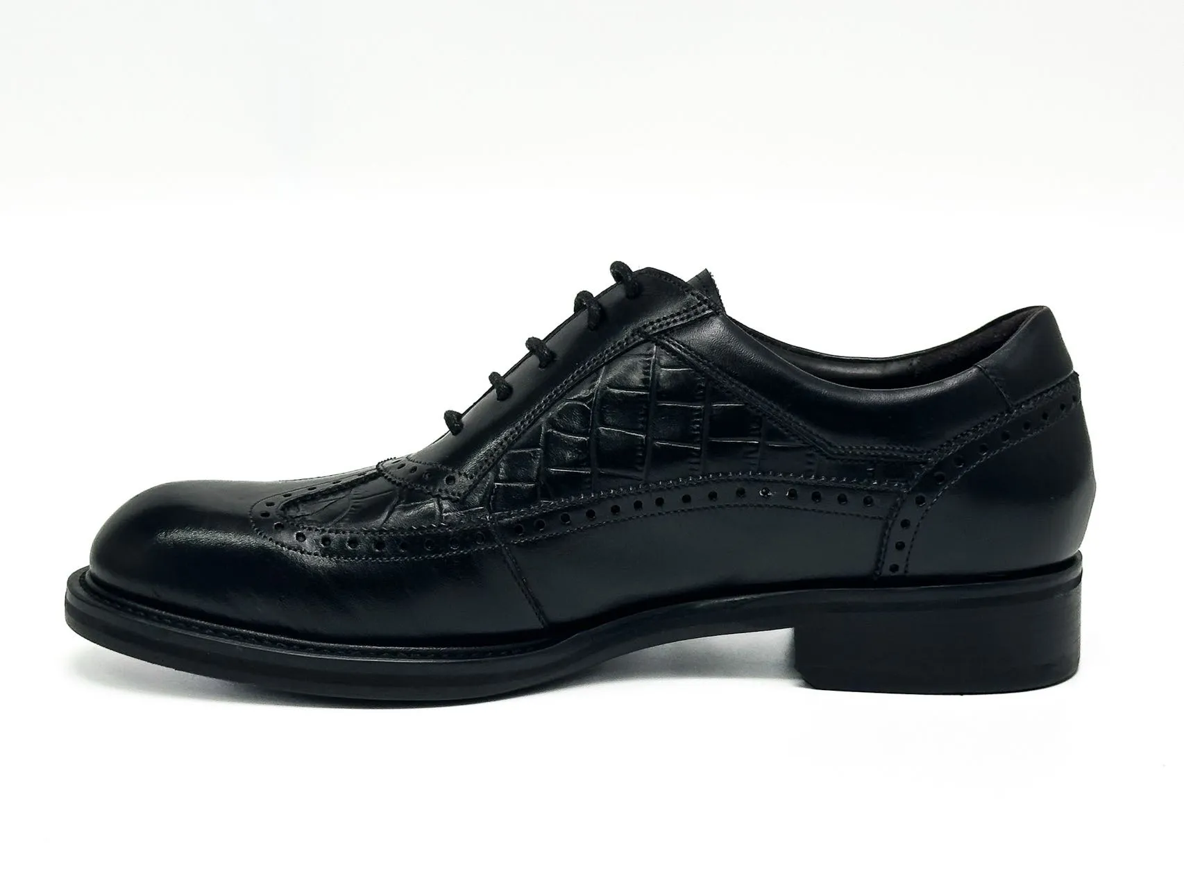 Business Casual Leather Shoes Refined with Textured Panels-1 Business Casual Leather Shoes Refined with Textured Panels