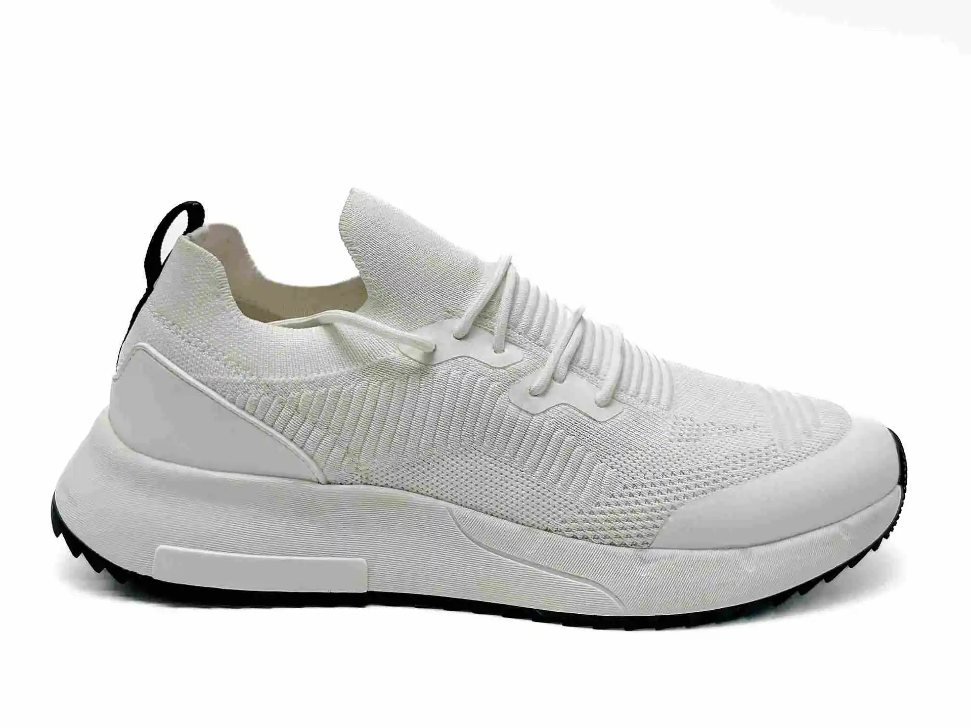 Premium White Athletic Shoes Mens Lightweight Breathable Mesh Sneakers for Versatile Performance Urban Lifestyle